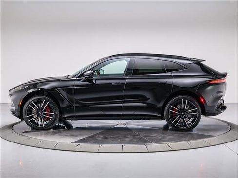 Used 2022 Aston Martin DBX image 11