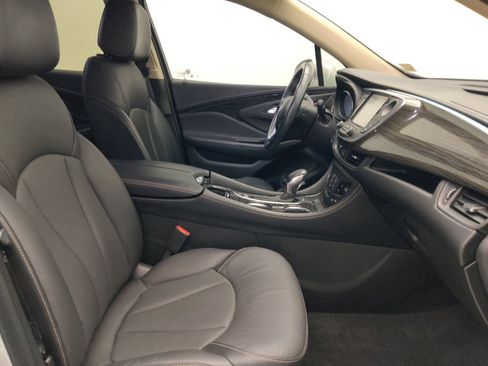 Used 2018 Buick Envision Essence FWD image 21