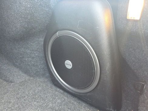 Used 2019 Dodge Charger SXT image 8