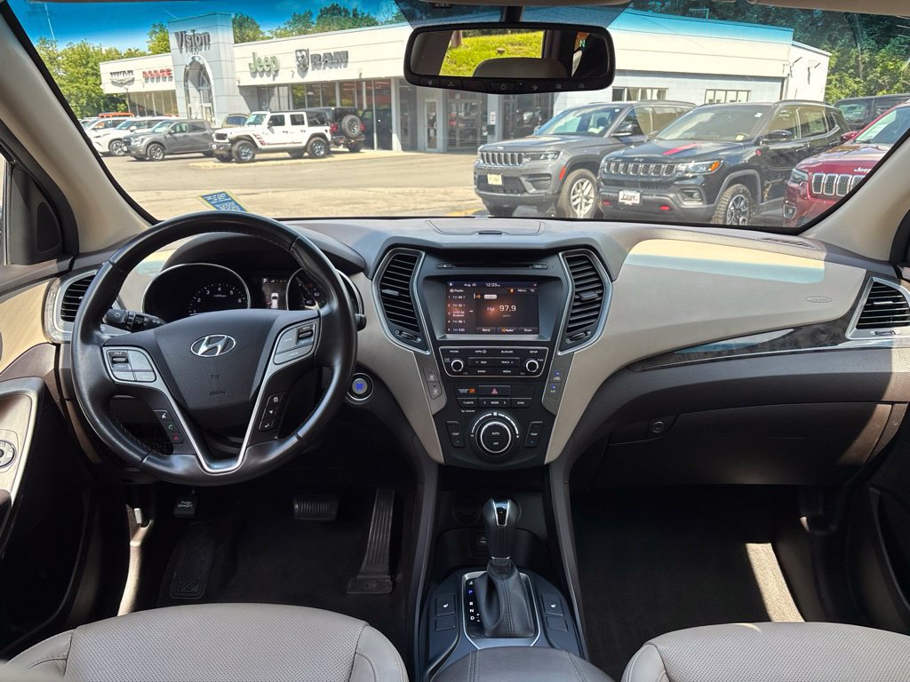 Used 2017 Hyundai Santa Fe Sport 2.0T FWD image 17