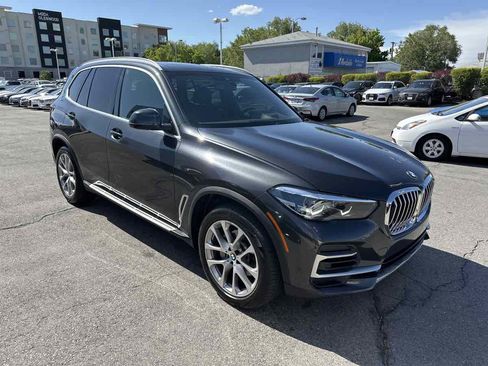 Used 2023 BMW X5 xDrive40i w/ Premium Package image 4