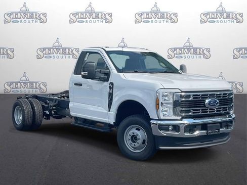 New 2025 Ford F350 XL w/ XL Chrome Package AWD/4WD image 1