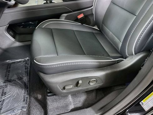 New 2026 GMC Acadia Denali w/ Super Cruise Package AWD/4WD image 19