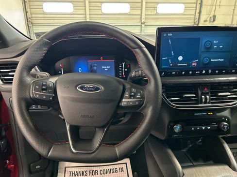 Used 2024 Ford Escape ST-Line w/ Tech Pack #1 AWD/4WD image 7