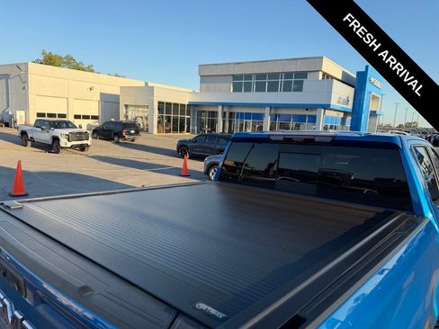 Used 2022 GMC Sierra 1500 AT4 w/ AT4 Premium Package AWD/4WD image 10
