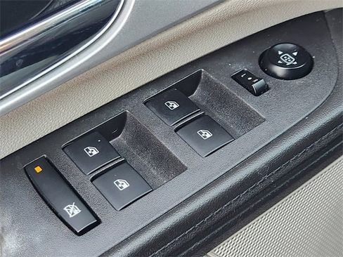 Used 2013 Chevrolet Equinox LS image 27