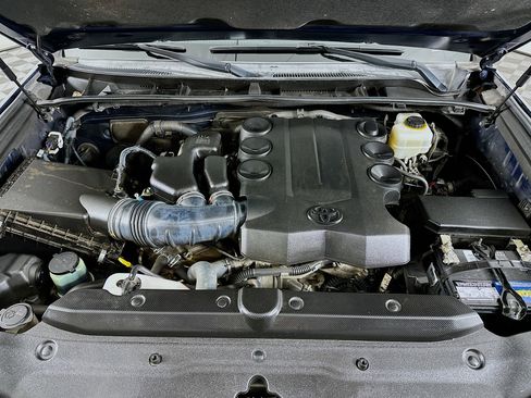 Used 2016 Toyota 4Runner Limited image 33