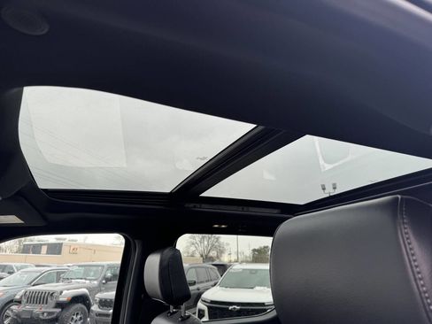 Used 2025 Ford F150 Lariat image 3