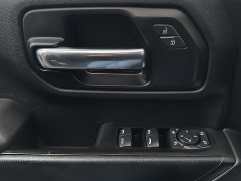 Used 2020 Chevrolet Silverado 2500 Custom w/ Custom Value Package image 26