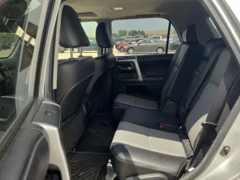 Used 2016 Toyota 4Runner SR5 Premium AWD/4WD image 5