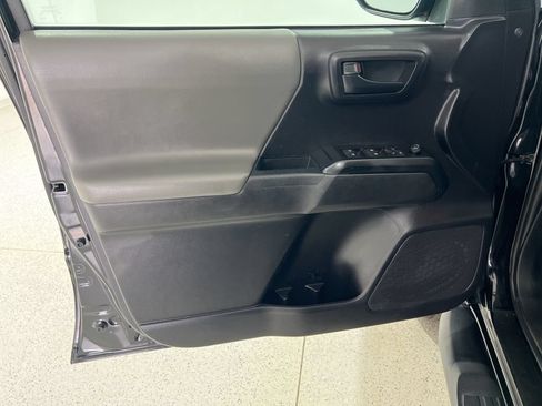 Used 2021 Toyota Tacoma SR AWD/4WD image 18