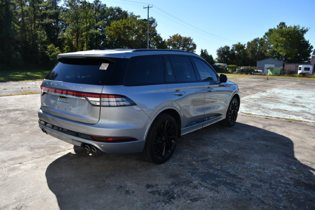 Certified 2023 Lincoln Aviator Reserve w/ Equipment Group 201A AWD/4WD image 3