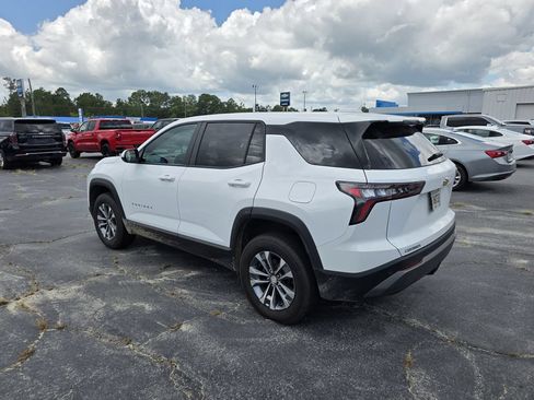Used 2026 Chevrolet Equinox LT FWD image 3