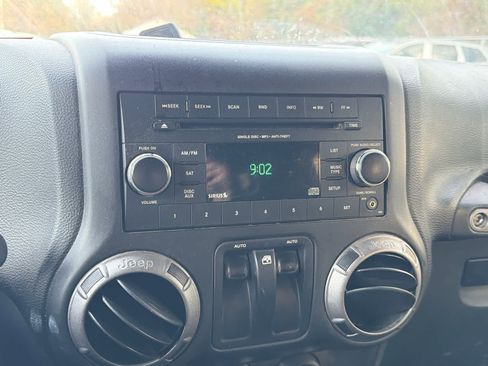 Used 2016 Jeep Wrangler Sport w/ Quick Order Package 24S image 32