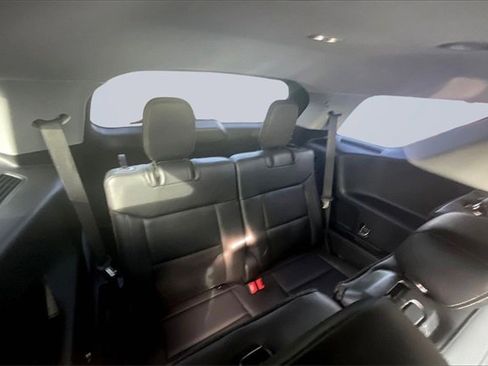 Certified 2021 Ford Explorer XLT w/ Equipment Group 202A image 27