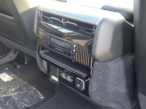 New 2026 Jeep Grand Wagoneer Limited image 12