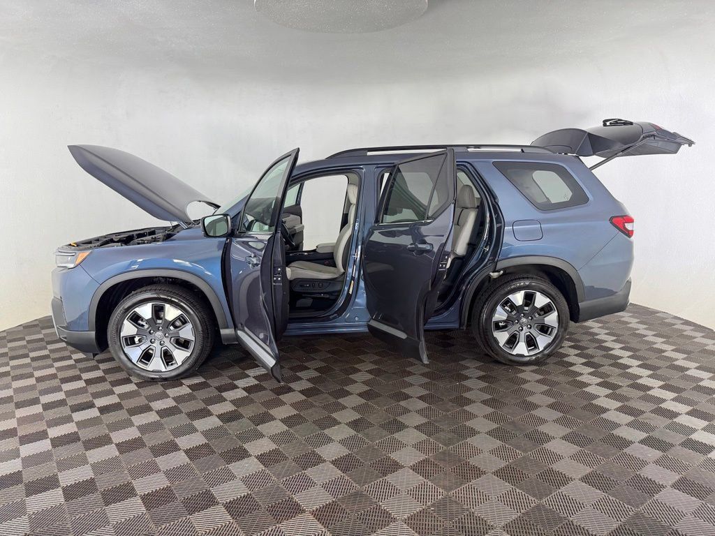 Used 2026 Honda Pilot Touring image 14