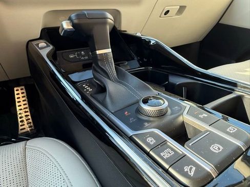 Used 2025 Kia Sorento SX image 30