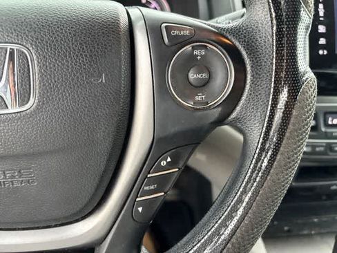 Used 2017 Honda Pilot EX image 12