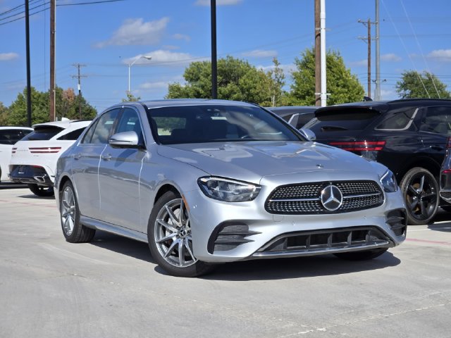 Used 2022 Mercedes-Benz E 350 4MATIC Sedan image 2