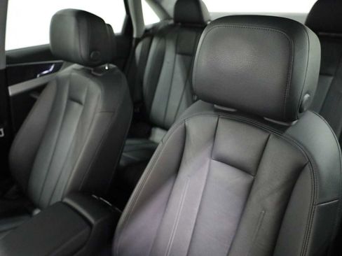 Used 2017 Audi A4 2.0T Premium image 18