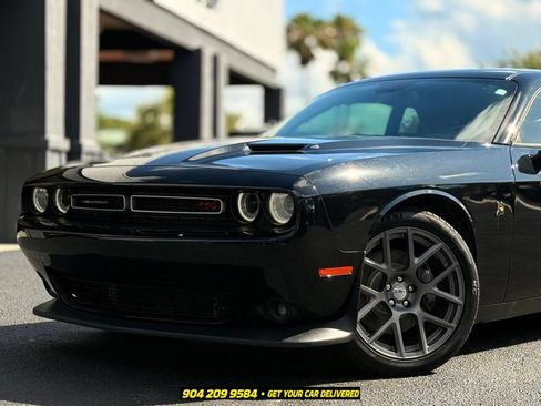 Used 2016 Dodge Challenger R/T Scat Pack w/ Leather Interior Group RWD image 2