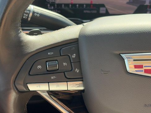 Used 2021 Cadillac Escalade Premium Luxury w/ Driver Assist Tech Package AWD/4WD image 28