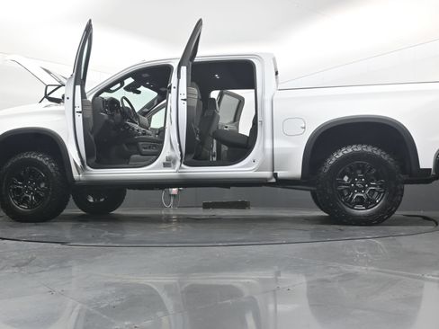 Used 2024 Chevrolet Silverado 1500 ZR2 w/ Technology Package AWD/4WD image 42