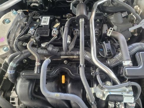 Used 2025 Nissan Sentra SV FWD image 30