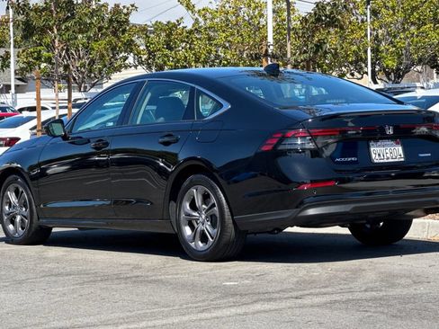 Used 2025 Honda Accord EX-L image 6