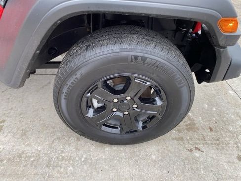 Used 2021 Jeep Wrangler Unlimited Sport image 13