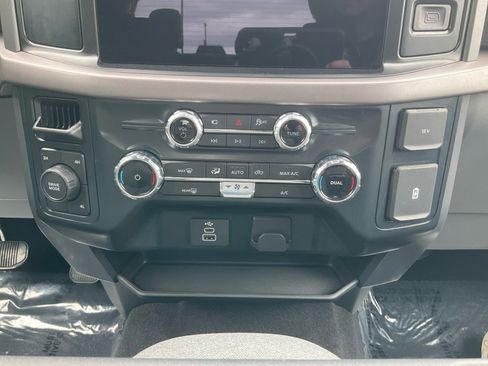 Used 2025 Ford F150 XLT w/ Equipment Group 301A Standard AWD/4WD image 18
