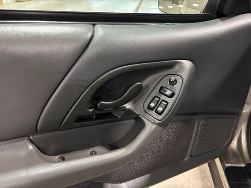 Used 1999 Chevrolet Camaro Z28 RWD image 13