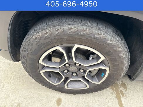 Used 2022 Jeep Grand Cherokee Trailhawk w/ Luxury Tech Group III image 7