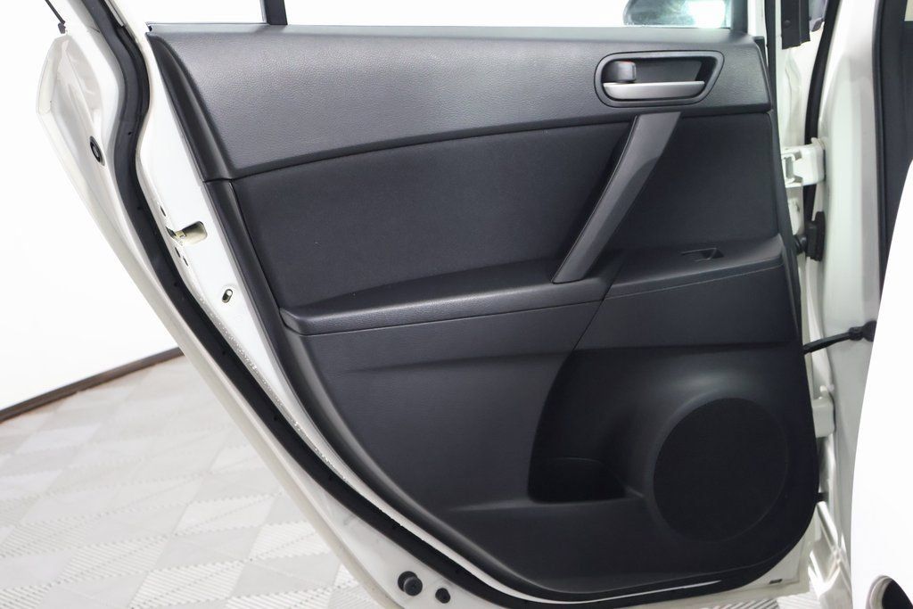 Used 2011 MAZDA MAZDA3 i Touring FWD image 13