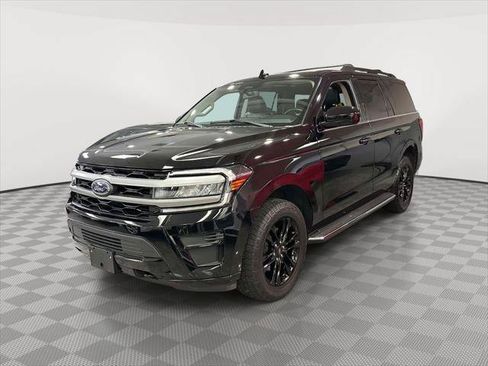 Used 2023 Ford Expedition XLT AWD/4WD image 4