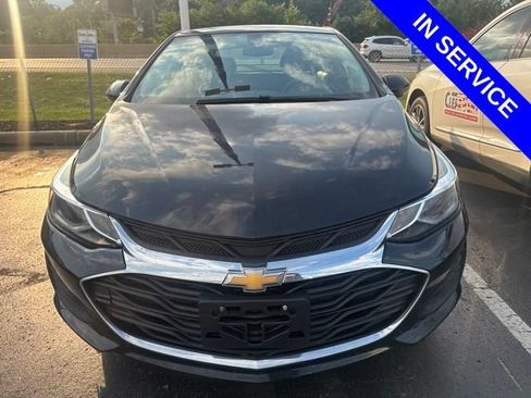Used 2019 Chevrolet Cruze LT FWD image 2