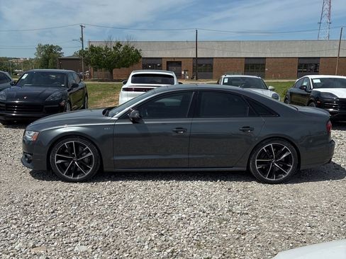 Used 2017 Audi S8 Plus w/ Dynamic Package AWD/4WD image 5