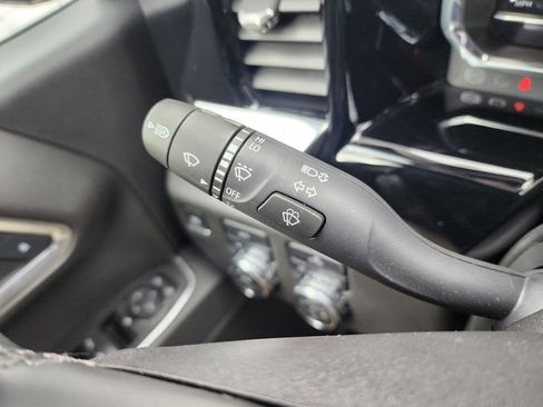 Used 2025 GMC Sierra 1500 Elevation image 29