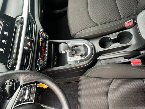 Used 2019 Kia Forte LXS FWD image 25