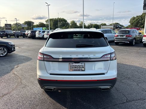 Used 2023 Lincoln Nautilus Reserve AWD/4WD image 6