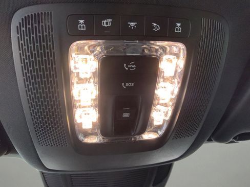 Used 2022 Mercedes-Benz GLS 450 4MATIC image 22