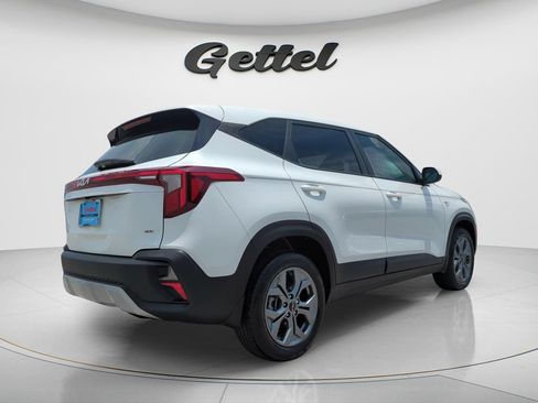 Used 2025 Kia Seltos LX AWD/4WD image 5