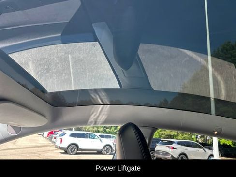 Used 2021 Tesla Model Y Long Range AWD/4WD image 16