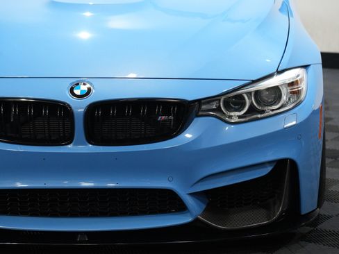 Used 2017 BMW M4 Coupe w/ Competition Package RWD image 10