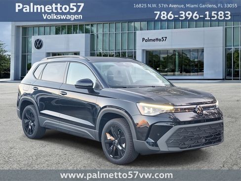 New 2025 Volkswagen Taos SE image 1