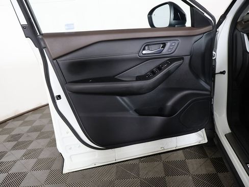 Used 2023 Nissan Rogue SL w/ SL Premium Package AWD/4WD image 24