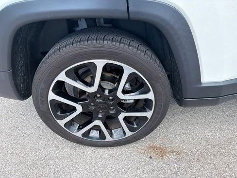 Used 2018 Jeep Compass Limited w/ Safe & Security Group FWD image 6