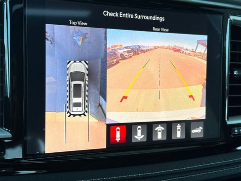 New 2027 Chrysler Pacifica Limited FWD image 16