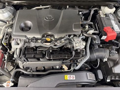 Used 2022 Toyota Camry SE image 17